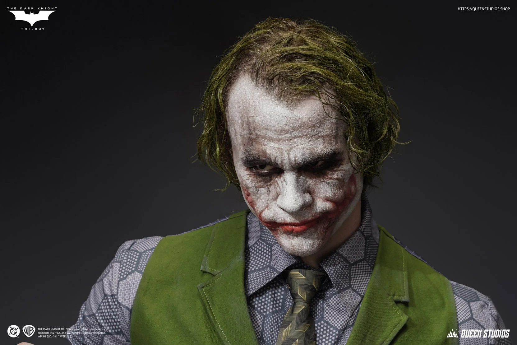 Queen Studios《蝙蝠俠:黑暗騎士》小丑(The Joker)1/1 矽膠半身胸像 細節展示 (6)
