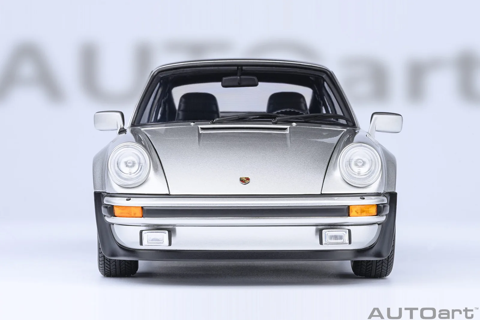 AUTOart 1/18 保時捷 911 Turbo 3.0 (930):經典氣冷渦輪傳奇旗艦評測 細節特寫