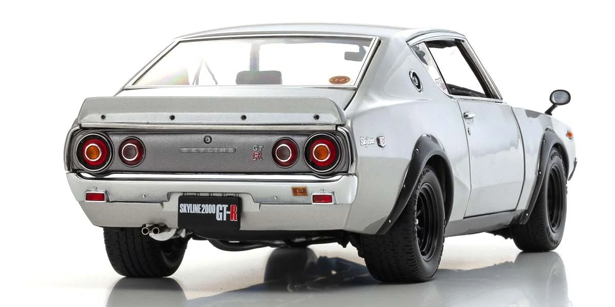 Kyosho 日產 Skyline 2000 GT-R KPGC110 車體細節展示 (4)