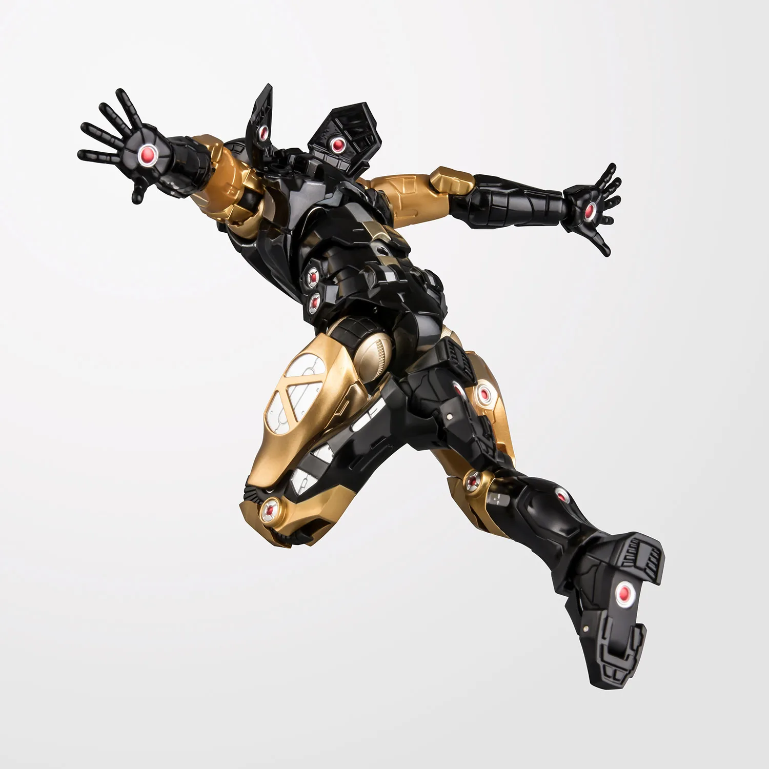 千值練 Fighting Armor 鋼鐵人 黑金限定版:尊爵奢華旗艦評測 展示照