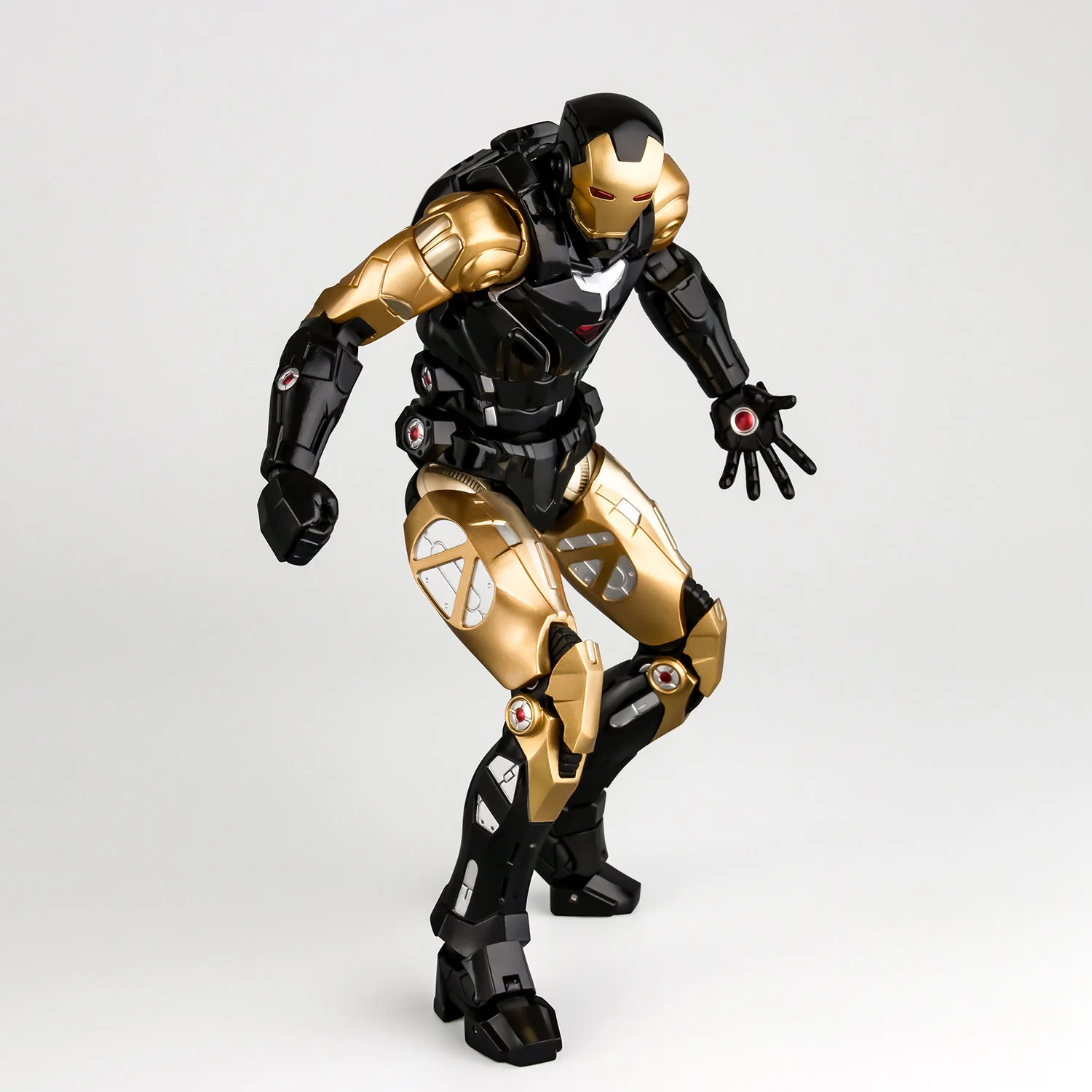 千值練 Fighting Armor 鋼鐵人 黑金限定版:尊爵奢華旗艦評測 展示照