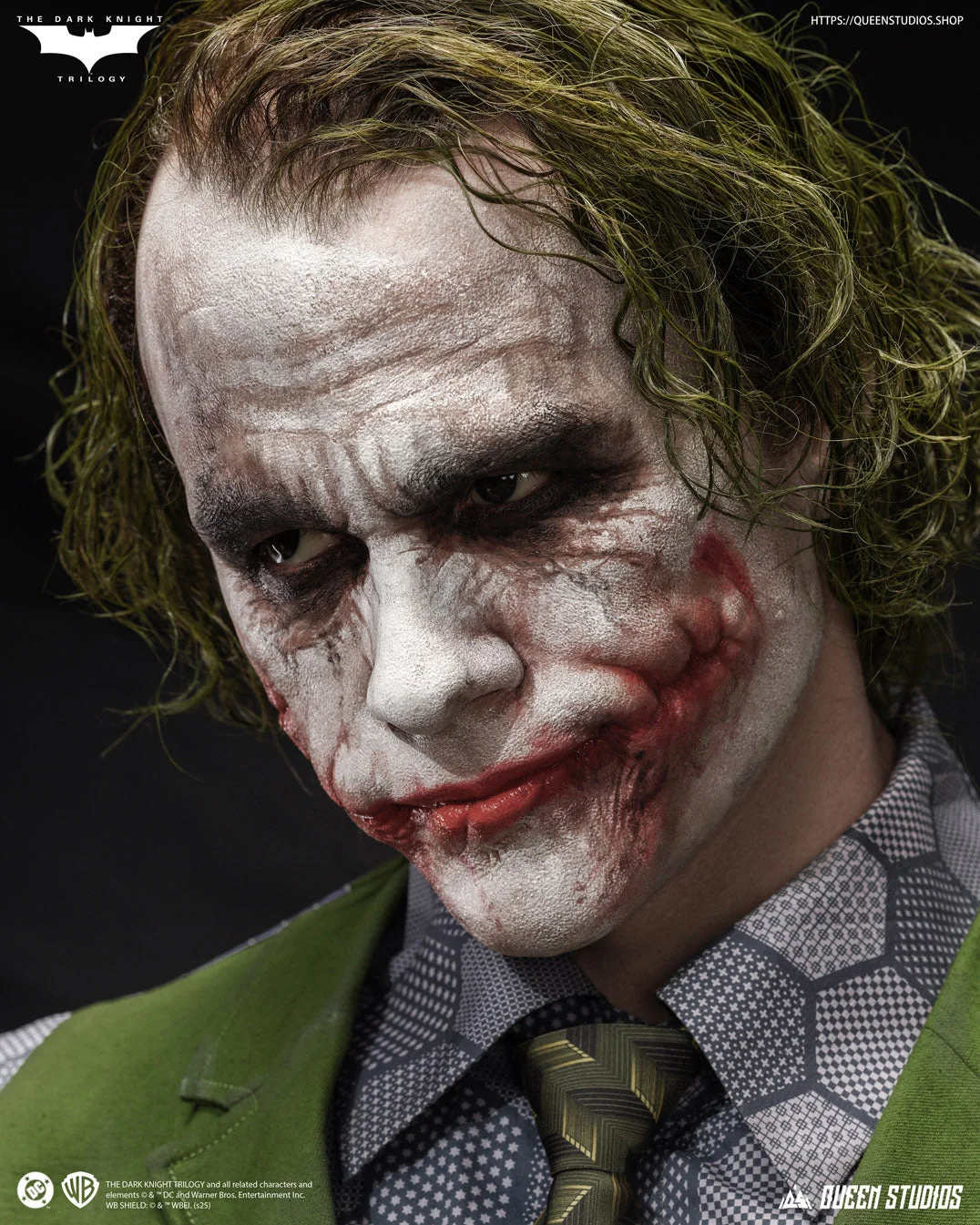 Queen Studios《蝙蝠俠:黑暗騎士》小丑(The Joker)1/1 矽膠半身胸像 細節展示 (4)