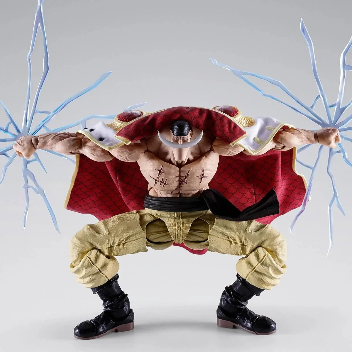 S.H.Figuarts《航海王》艾德華·紐蓋特(白鬍子)頂點之戰版強勢出擊 24.5公分魄力巨軀搭配布製大衣與震震果實特效手首