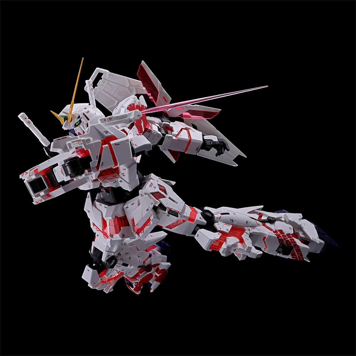 鋼彈基地限定「Mega Size 1/48 獨角獸鋼彈 Ver. TWC FINAL」登場!重現台場實物大立像細節與角木肇特別標識 細節特寫