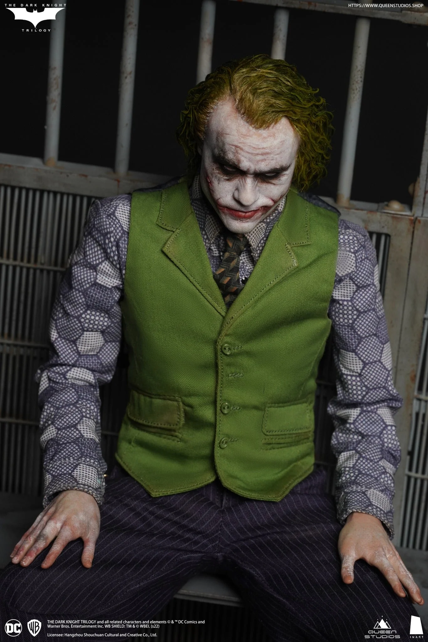 INART《蝙蝠俠：黑暗騎士》希斯·萊傑 小丑（The Joker）1/6 收藏級可動人偶（高級植髮版） 細節展示 (8)