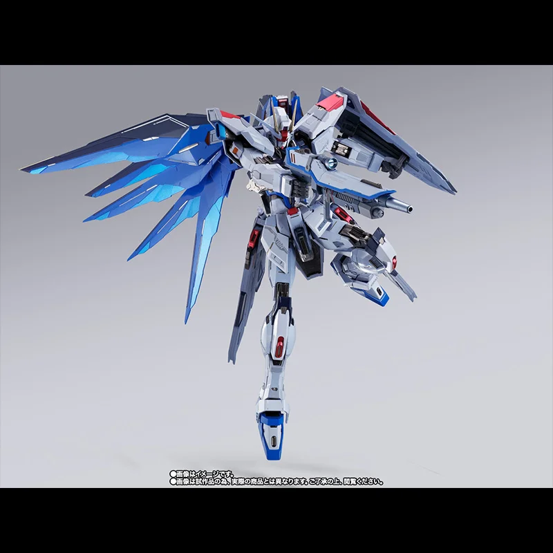 BANDAI SPIRITS《機動戰士鋼彈 SEED》METAL BUILD 自由鋼彈 Concept 2 SNOW SPARKLE Ver. 旗艦登場!雪白珠光頂級洗禮 細節特寫