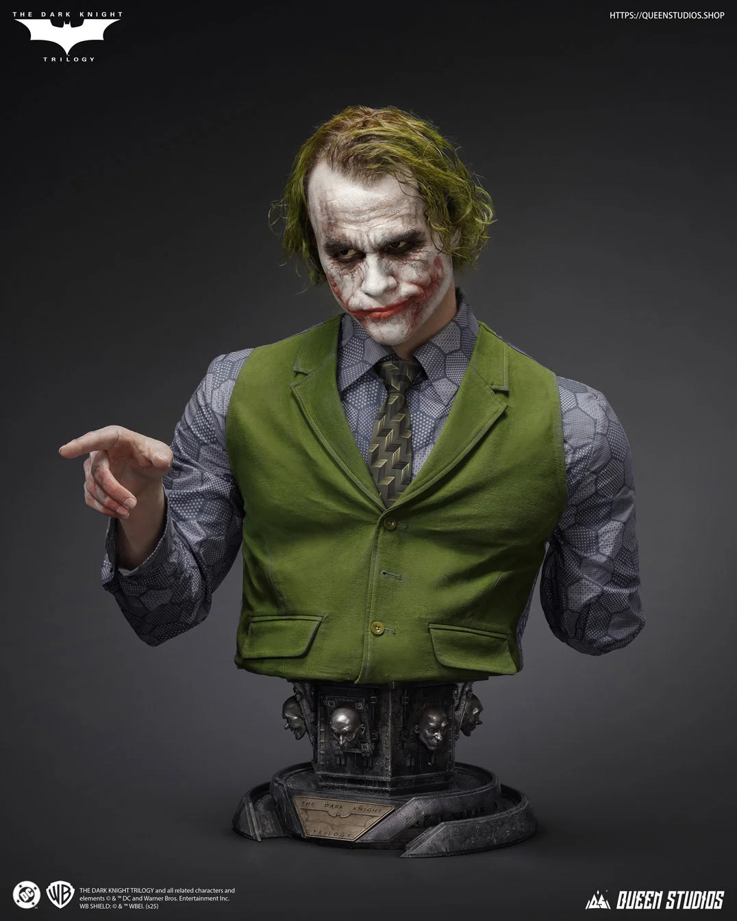 Queen Studios《蝙蝠俠:黑暗騎士》小丑(The Joker)1/1 矽膠半身胸像 細節展示 (1)