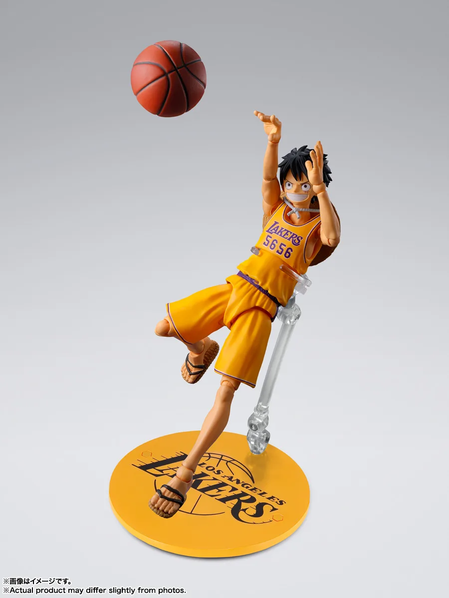 S.H.Figuarts《航海王》× NBA 聯名「蒙其・D・魯夫 湖人隊版」可動公仔正式發售！紫金戰袍熱血登場 細節特寫