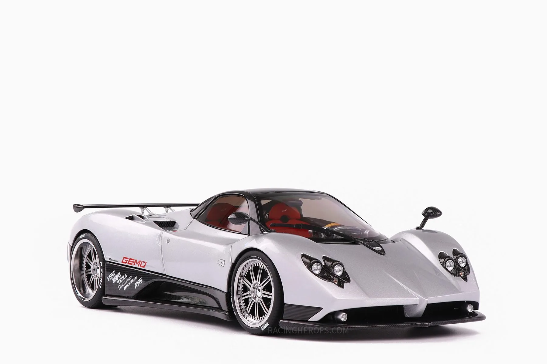 Almost Real 1/18 帕加尼 Pagani Zonda F 2005 原廠展示車 全開合金車模:旗艦工藝完全評測