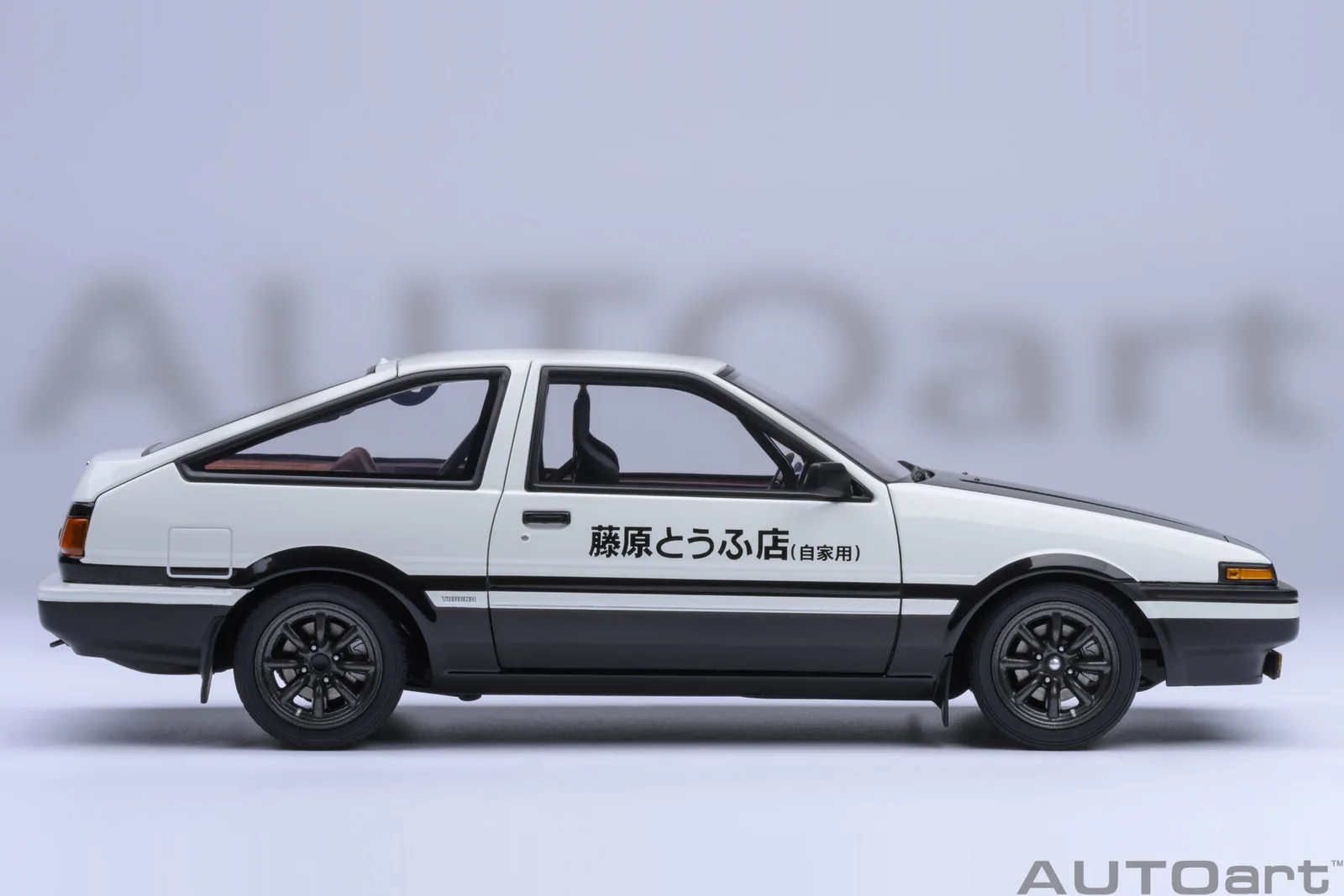 AUTOart 1/18《頭文字D》豐田 AE86 Project D 最終版 30週年紀念全開車模 細節特寫